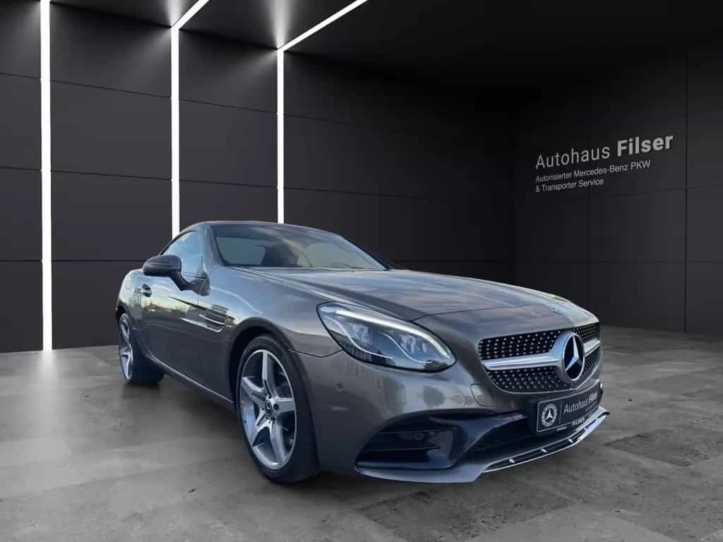 Mercedes-Benz SLC-Class 250 d*AMG*Pano-Dach* Airscarf*LED*H&K*TOTW.* 10/2017-photo-0