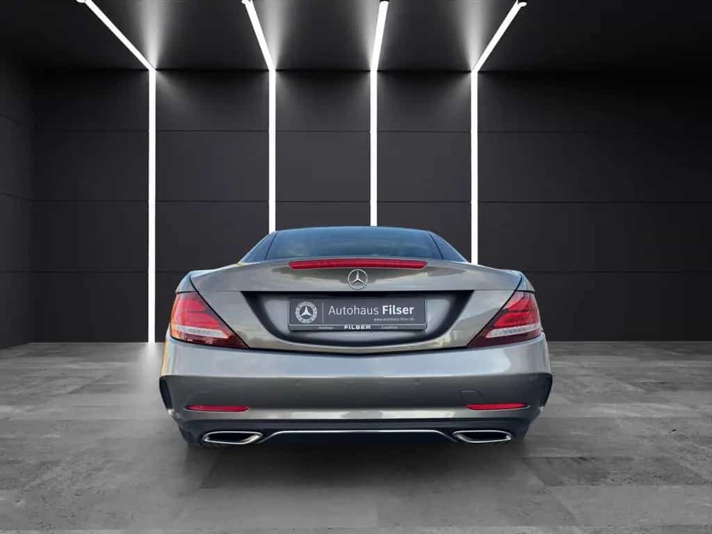 Mercedes-Benz SLC-Class 250 d*AMG*Pano-Dach* Airscarf*LED*H&K*TOTW.* 10/2017-photo-3