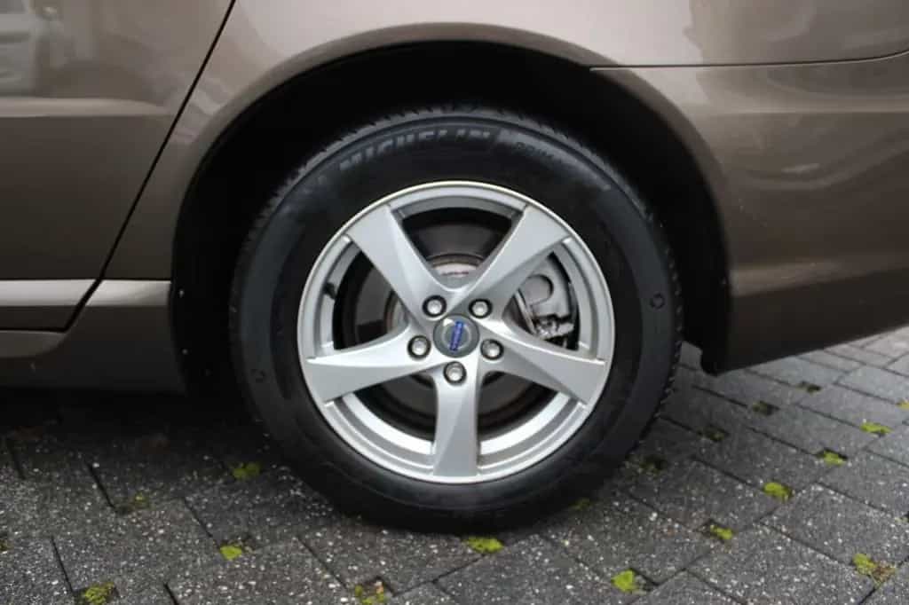 Volvo V70 Kombi D4 Inscription/Auto./Leder/Navi/AHK 01/2016-photo-13