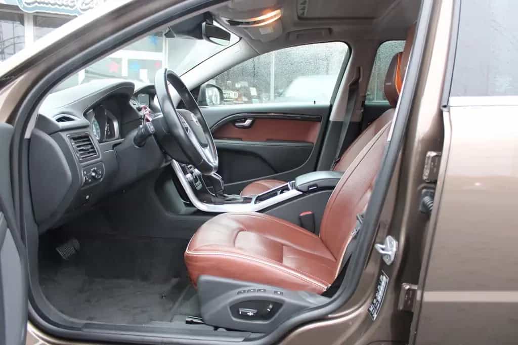 Volvo V70 Kombi D4 Inscription/Auto./Leder/Navi/AHK 01/2016-photo-21