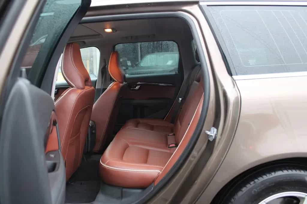 Volvo V70 Kombi D4 Inscription/Auto./Leder/Navi/AHK 01/2016-photo-25