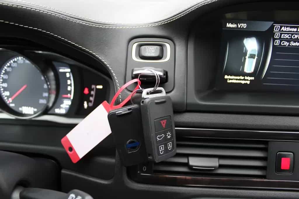 Volvo V70 Kombi D4 Inscription/Auto./Leder/Navi/AHK 01/2016-photo-43