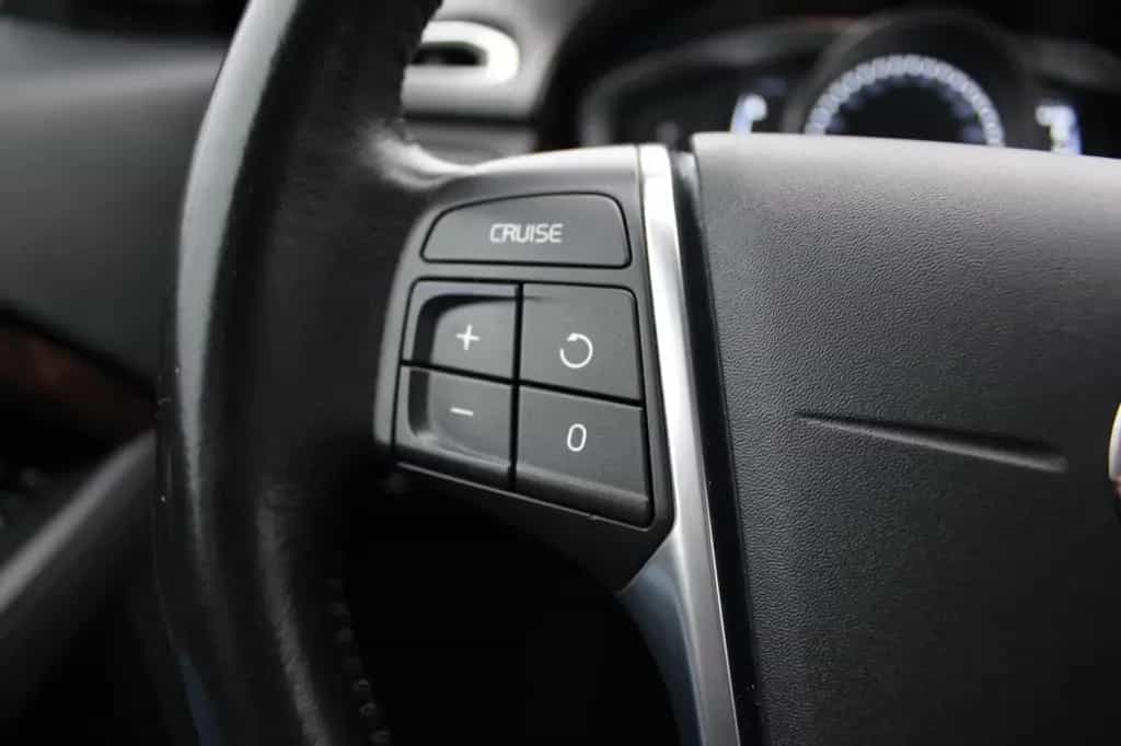 Volvo V70 Kombi D4 Inscription/Auto./Leder/Navi/AHK 01/2016-photo-44