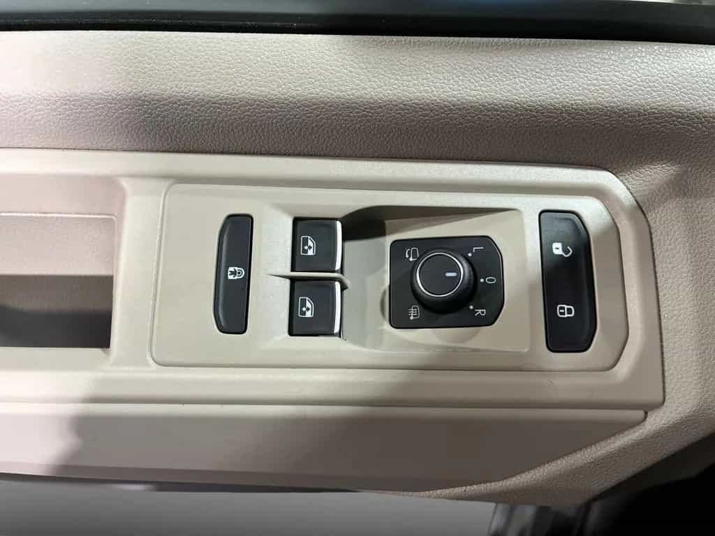 Volkswagen Multivan Life LÜ 2.0 TSI 150 kW*PANO*NAVI*AHK null-photo-12