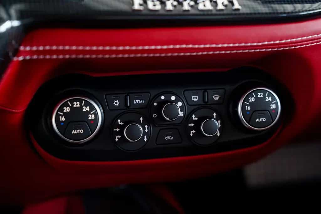 Ferrari F12 Berlinetta *Einzelstück *Carbon *Lift *22 * 04/2015-photo-25