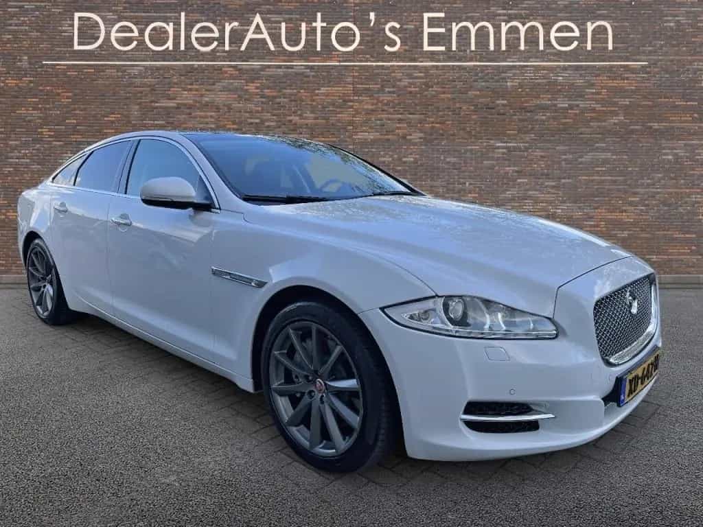 Jaguar XJ 3.0 V6 341 PK SC AWD LEDER SCHUIFDAK LMV NAVI 02/2015-photo-0