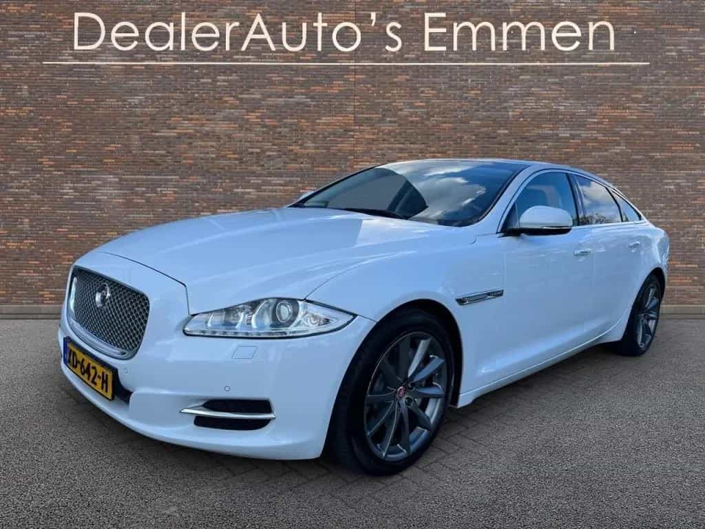Jaguar XJ 3.0 V6 341 PK SC AWD LEDER SCHUIFDAK LMV NAVI 02/2015-photo-1