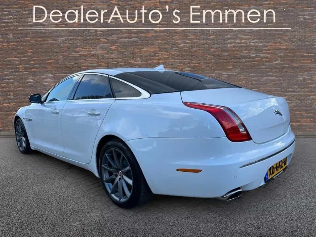 Jaguar XJ 3.0 V6 341 PK SC AWD LEDER SCHUIFDAK LMV NAVI 02/2015-photo-2