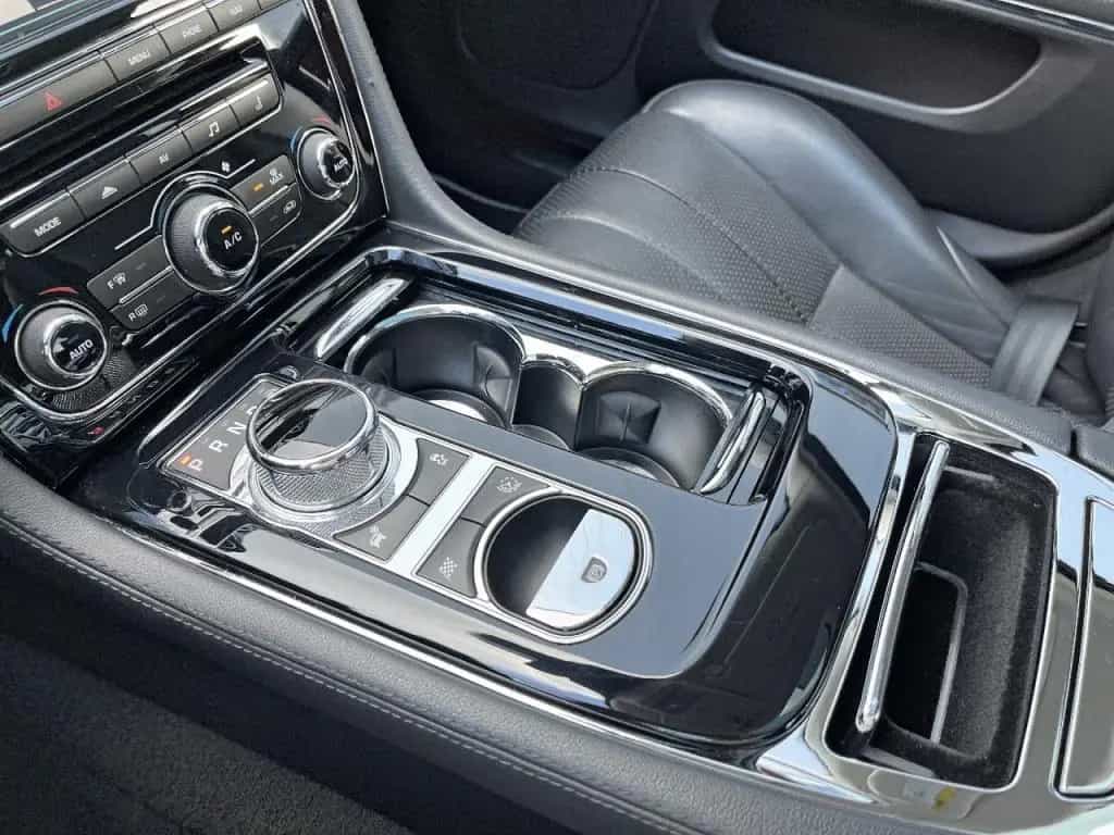 Jaguar XJ 3.0 V6 341 PK SC AWD LEDER SCHUIFDAK LMV NAVI 02/2015-photo-34