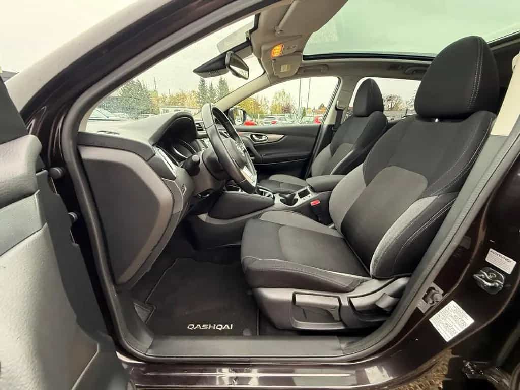 Nissan Qashqai N-Connecta Panorama-Dach,Navi,Garantie 03/2018-photo-13