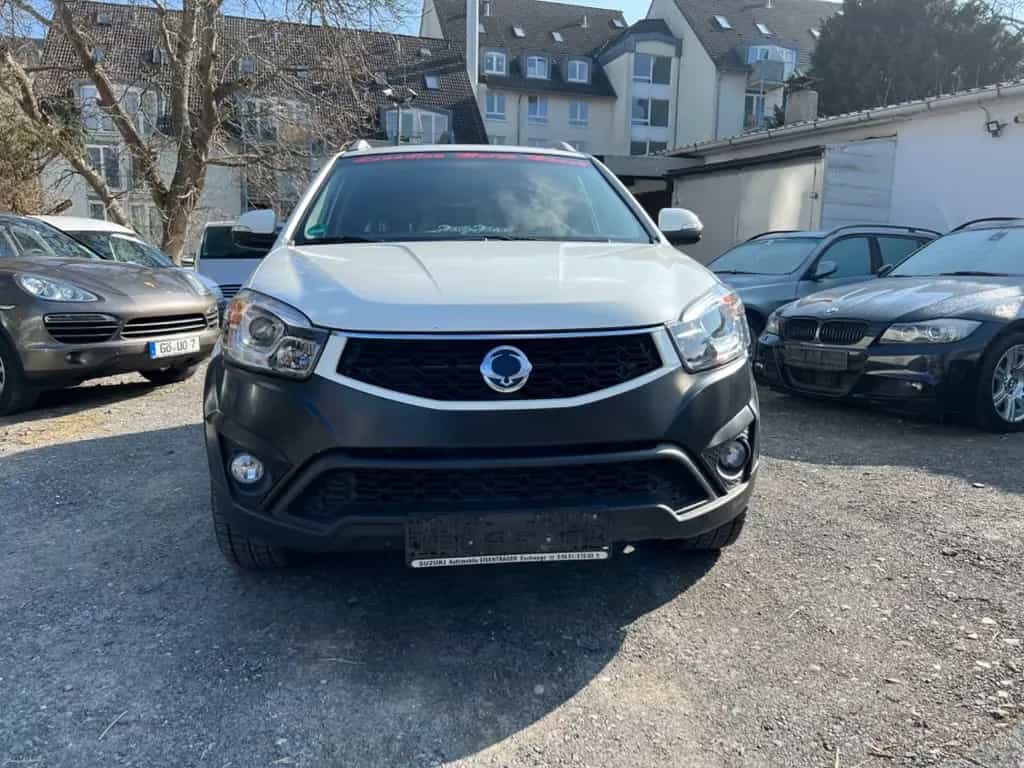 Ssangyong Korando 2.0 D 4X4 /Automatik/NavI /Xenon/ Leder 04/2014-photo-1