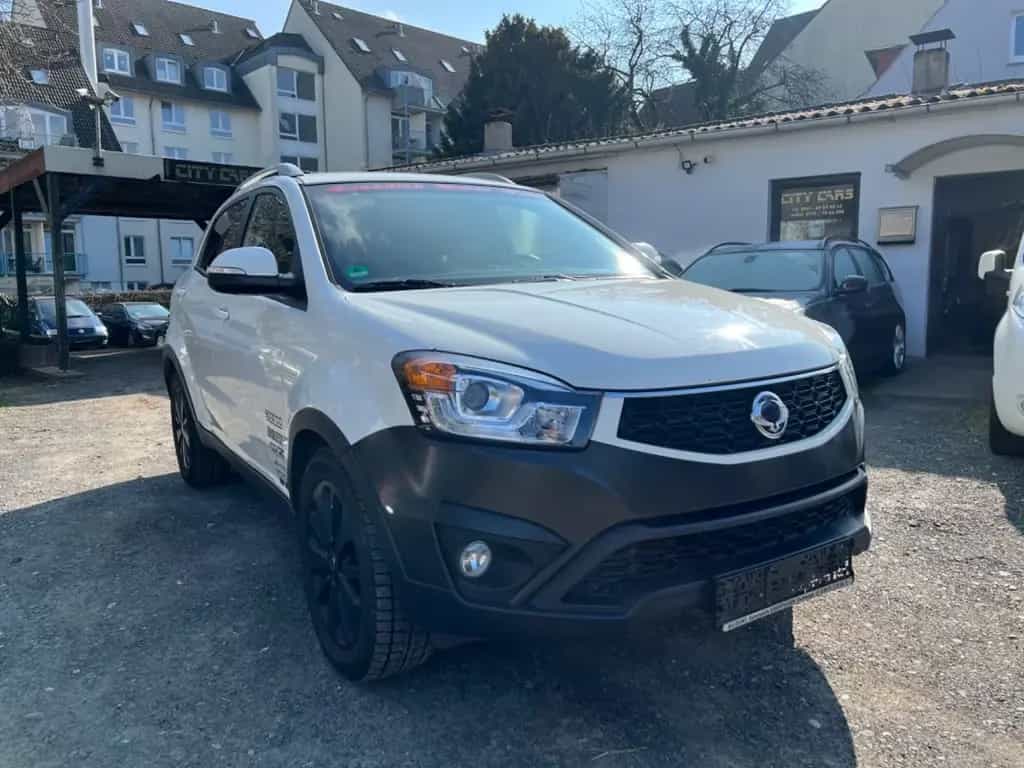 Ssangyong Korando 2.0 D 4X4 /Automatik/NavI /Xenon/ Leder 04/2014-photo-2
