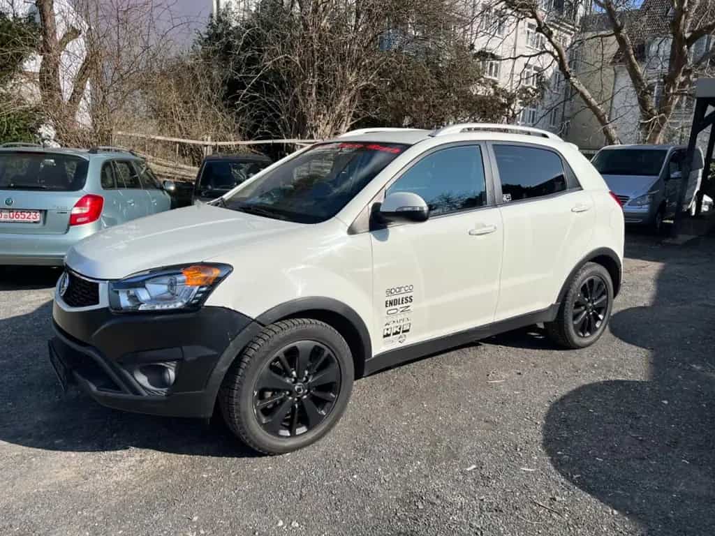 Ssangyong Korando 2.0 D 4X4 /Automatik/NavI /Xenon/ Leder 04/2014-photo-4