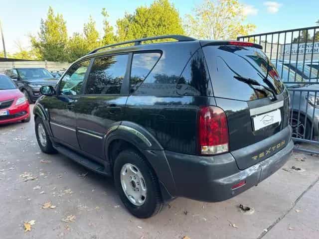 Ssangyong Rexton REXTON 2.7 XDi cat Premium 3 TOD 07/2005-photo-2