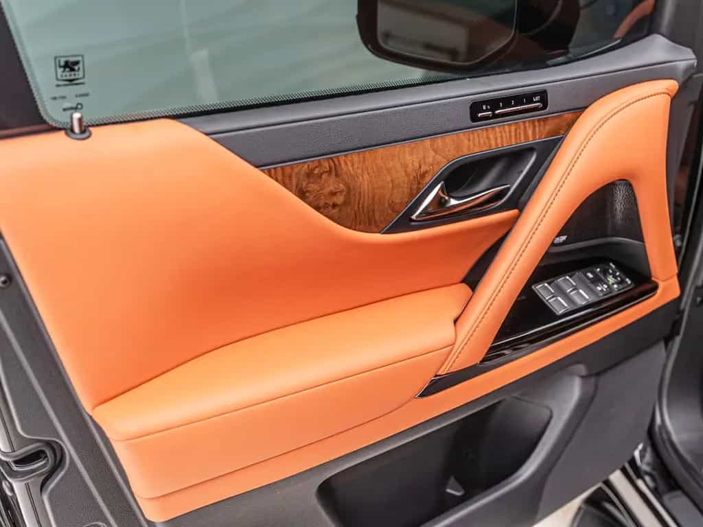 Lexus LX 600 Ultra LUXURY*ARMORED B6*4 Seats*TV null-photo-17