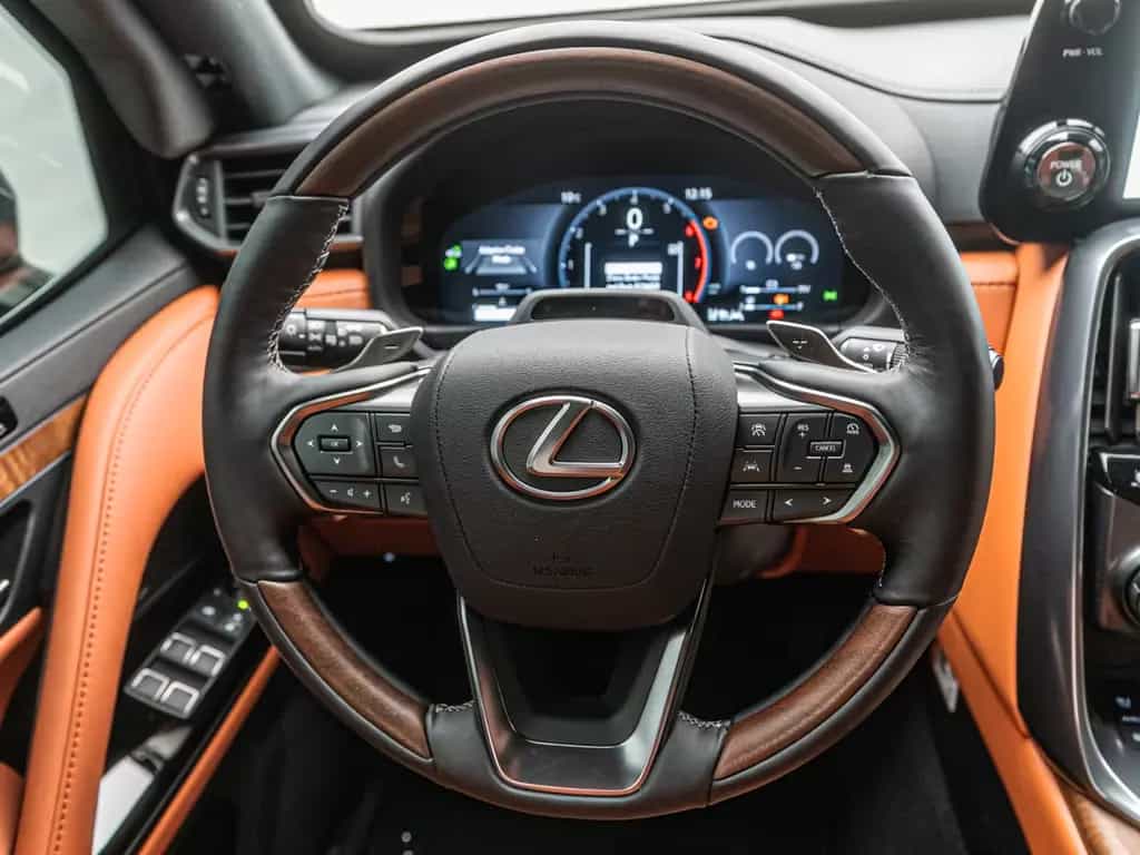 Lexus LX 600 Ultra LUXURY*ARMORED B6*4 Seats*TV null-photo-24