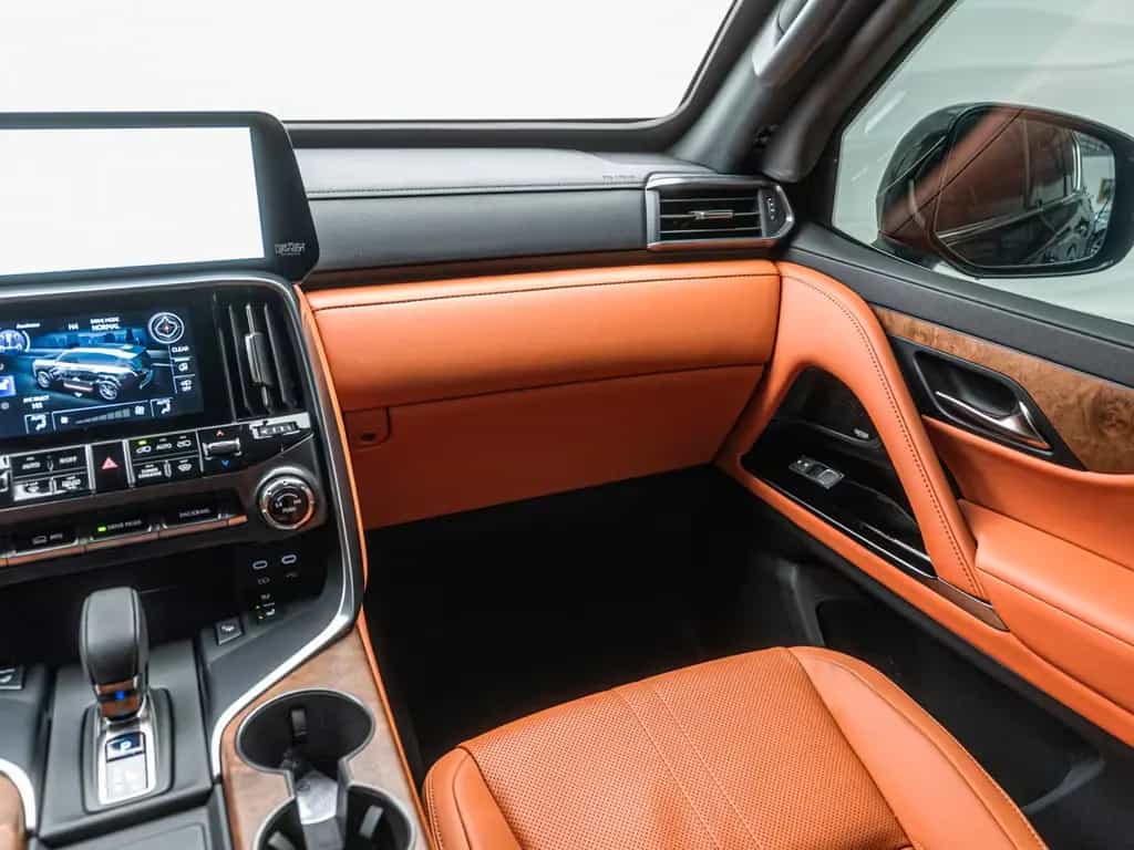 Lexus LX 600 Ultra LUXURY*ARMORED B6*4 Seats*TV null-photo-27