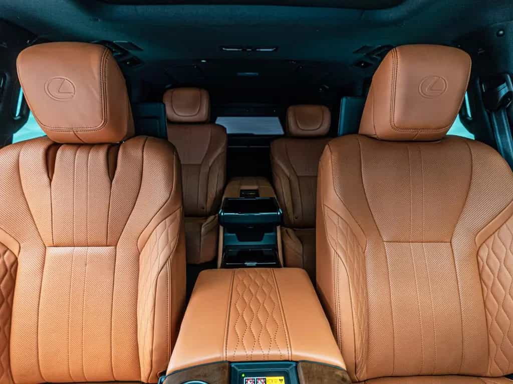 Lexus LX 600 Ultra LUXURY*ARMORED B6*4 Seats*TV null-photo-49