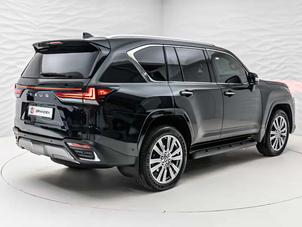 Lexus LX 600 Ultra LUXURY*ARMORED B6*4 Seats*TV null-photo-5