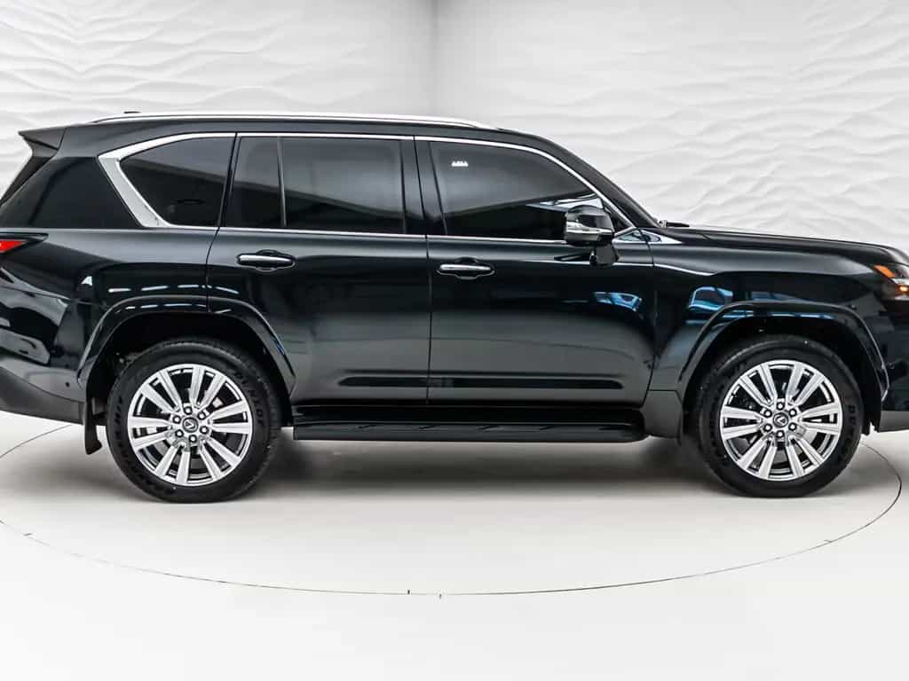 Lexus LX 600 Ultra LUXURY*ARMORED B6*4 Seats*TV null-photo-6