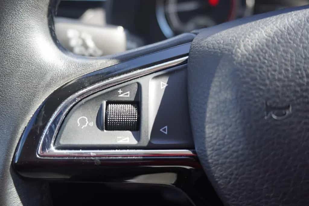 Skoda Scala 1.0 TSI Style LED ACC Totwinkel Keyless-Go 05/2019-photo-16