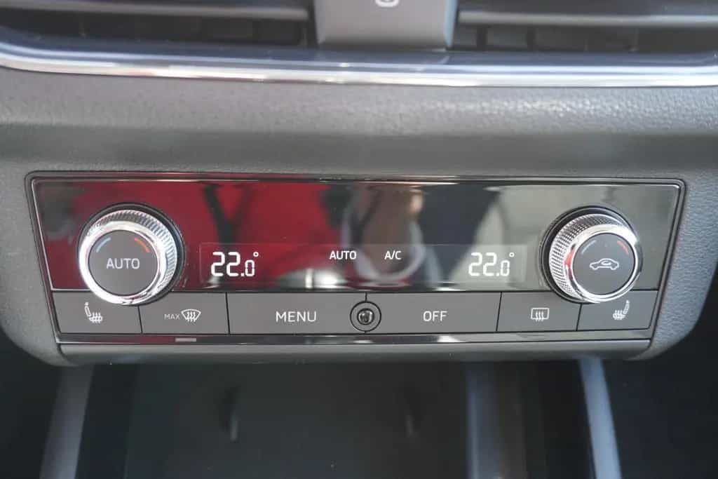 Skoda Scala 1.0 TSI Style LED ACC Totwinkel Keyless-Go 05/2019-photo-23