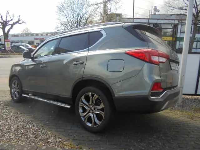 Ssangyong REXTON 4WD Aut. Sapphire 'Leder, Sitzbelüftung, 12/2019-photo-2