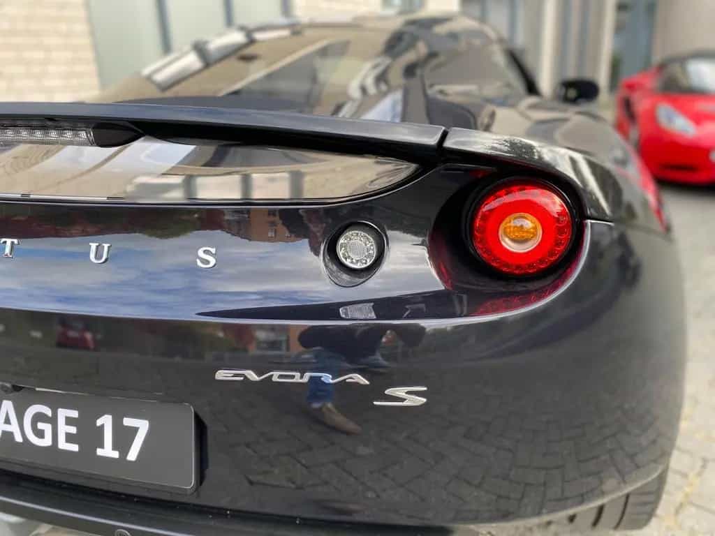 Lotus Evora 3.5 V6 S 2+0 / Automatik / Unfallfrei 04/2012-photo-3