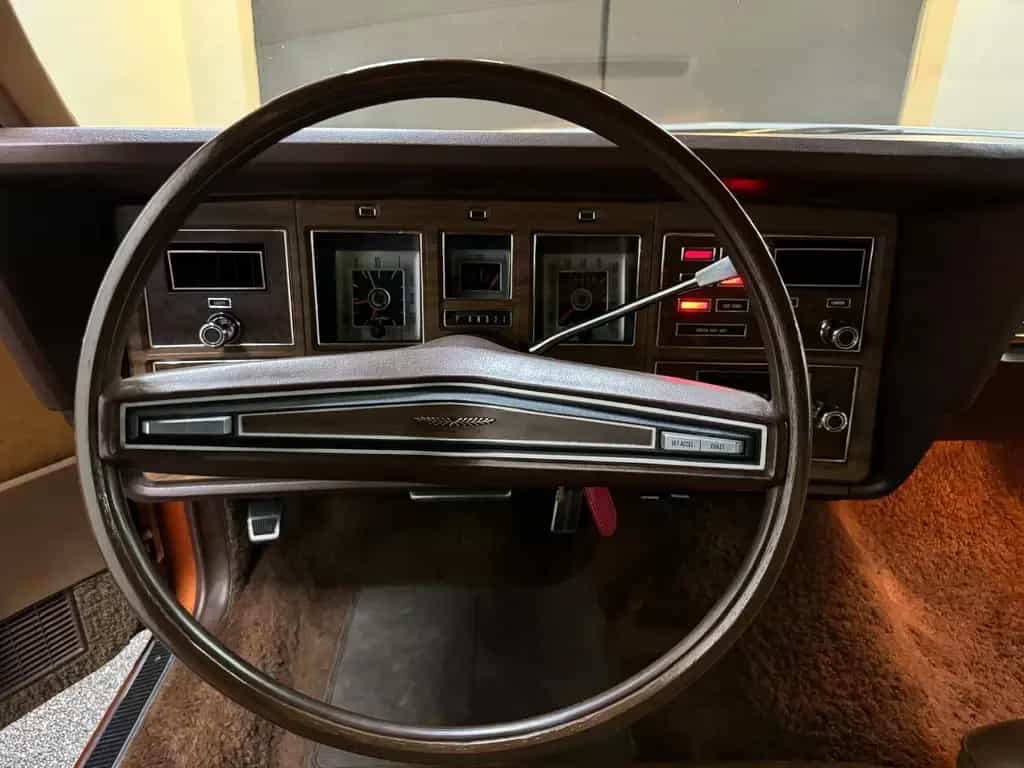 Lincoln Continental MARK IV COUPE 06/1972-photo-26