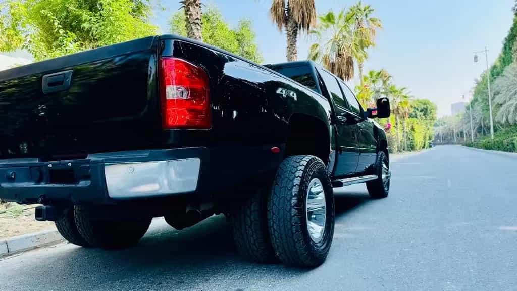 Chevrolet Silverado 3500HD*V8*LUFT*4X4*LEDER*NAVI*AHK*1HAND*CARFAX 12/2009-photo-16