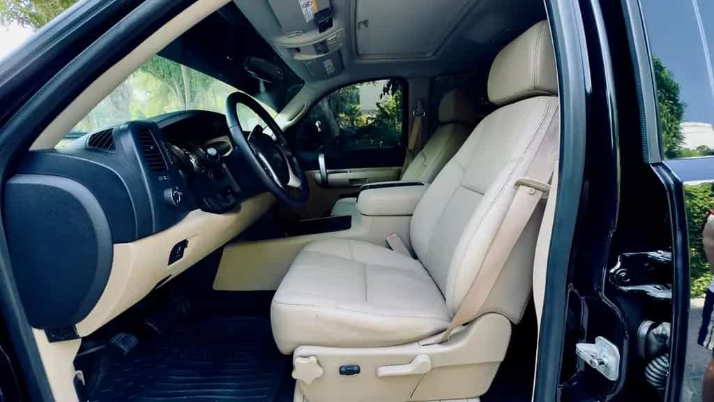 Chevrolet Silverado 3500HD*V8*LUFT*4X4*LEDER*NAVI*AHK*1HAND*CARFAX 12/2009-photo-39