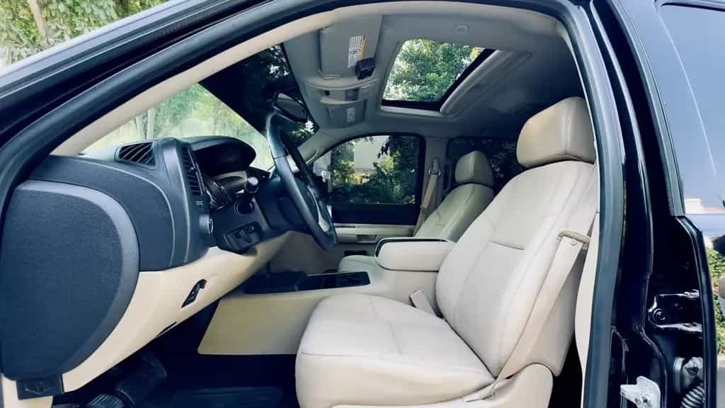 Chevrolet Silverado 3500HD*V8*LUFT*4X4*LEDER*NAVI*AHK*1HAND*CARFAX 12/2009-photo-40