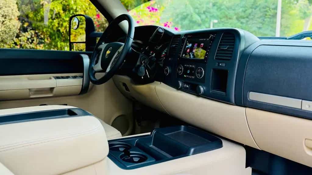 Chevrolet Silverado 3500HD*V8*LUFT*4X4*LEDER*NAVI*AHK*1HAND*CARFAX 12/2009-photo-46