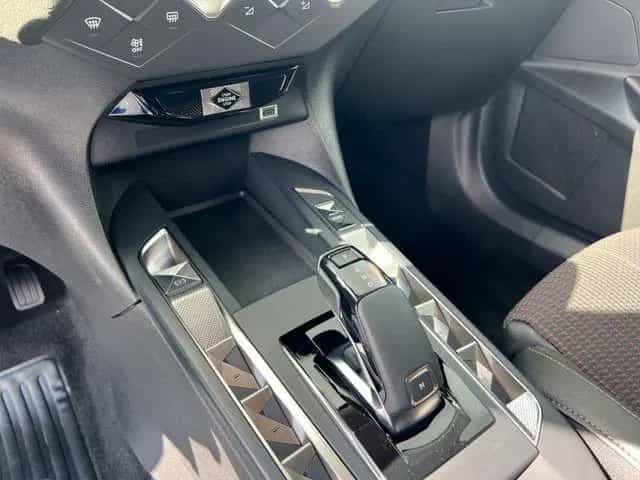 DS Automobiles DS3 130 PureTech EAT8 Performance Line 07/2024-photo-22