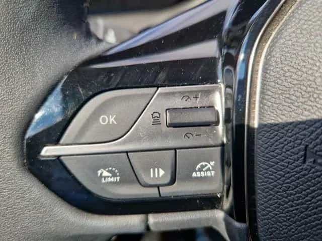 Peugeot 408 130 PureTech Allure Pack EAT8 Navi LED 09/2023-photo-18