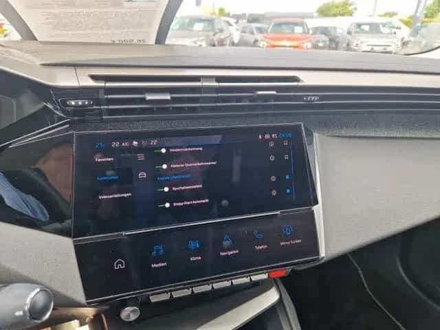 Peugeot 408 130 PureTech Allure Pack EAT8 Navi LED 09/2023-photo-19