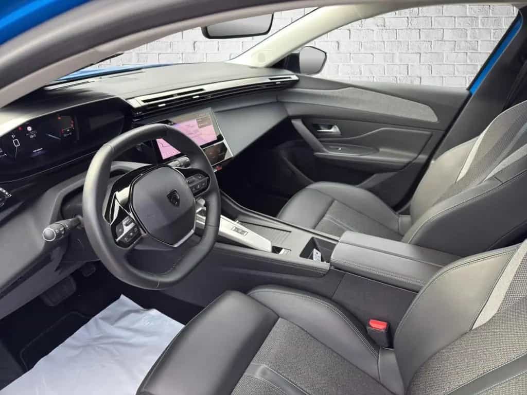 Peugeot 308 1.2 130 EAT8 Allure Pack Navi Sitzheizung 10/2023-photo-11
