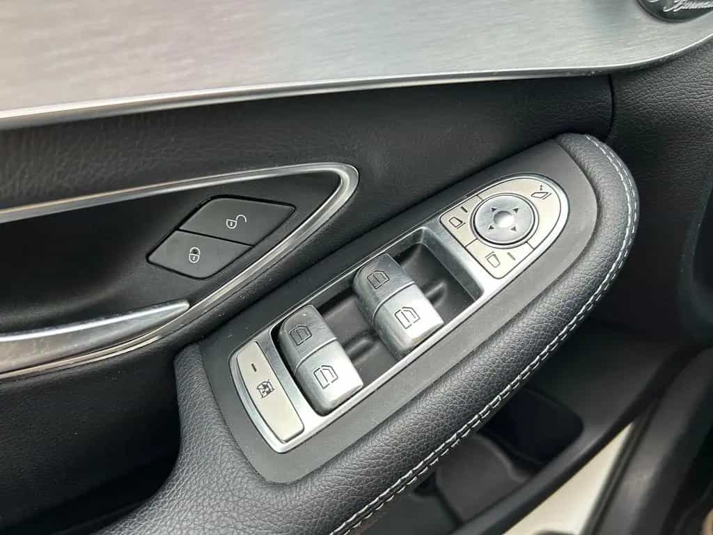 Mercedes-Benz C 200 C200 T AMG-Line Night LED Kamera Burmester 19" 11/2017-photo-18