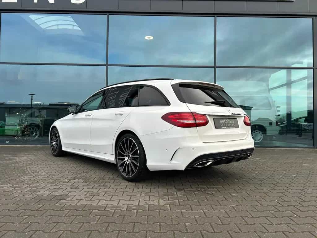 Mercedes-Benz C 200 C200 T AMG-Line Night LED Kamera Burmester 19" 11/2017-photo-29