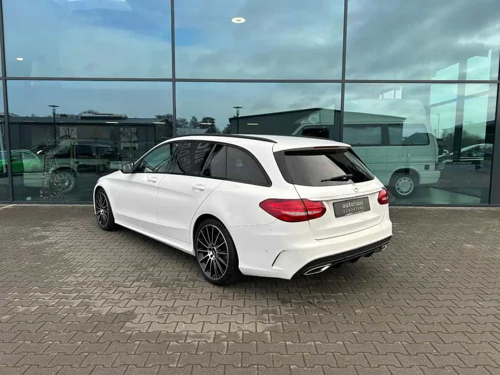 Mercedes-Benz C 200 C200 T AMG-Line Night LED Kamera Burmester 19" 11/2017-photo-3