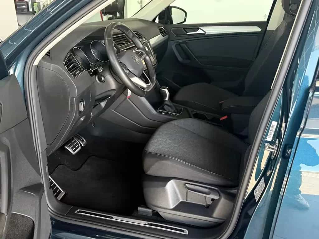 Volkswagen Tiguan 1.5 TSI Move AHK R-Kamera ACC Navi 06/2023-photo-8