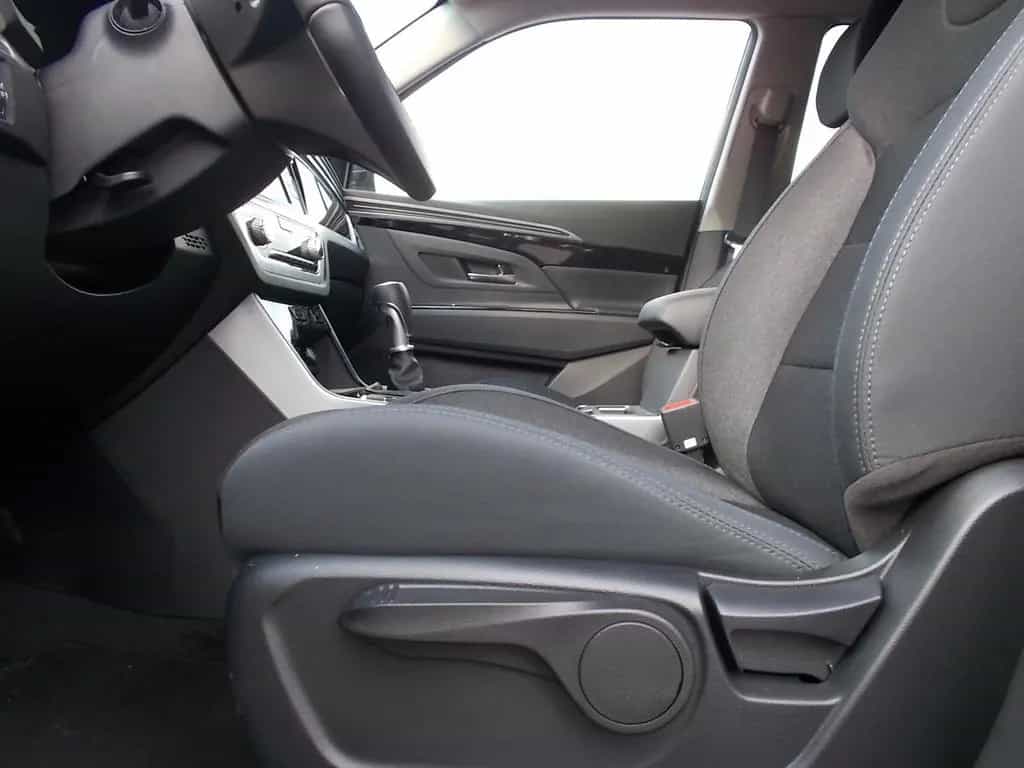 Ssangyong Korando Style 1.5 T, LED Scheinwerfer, Aluf. 18" 01/2023-photo-17
