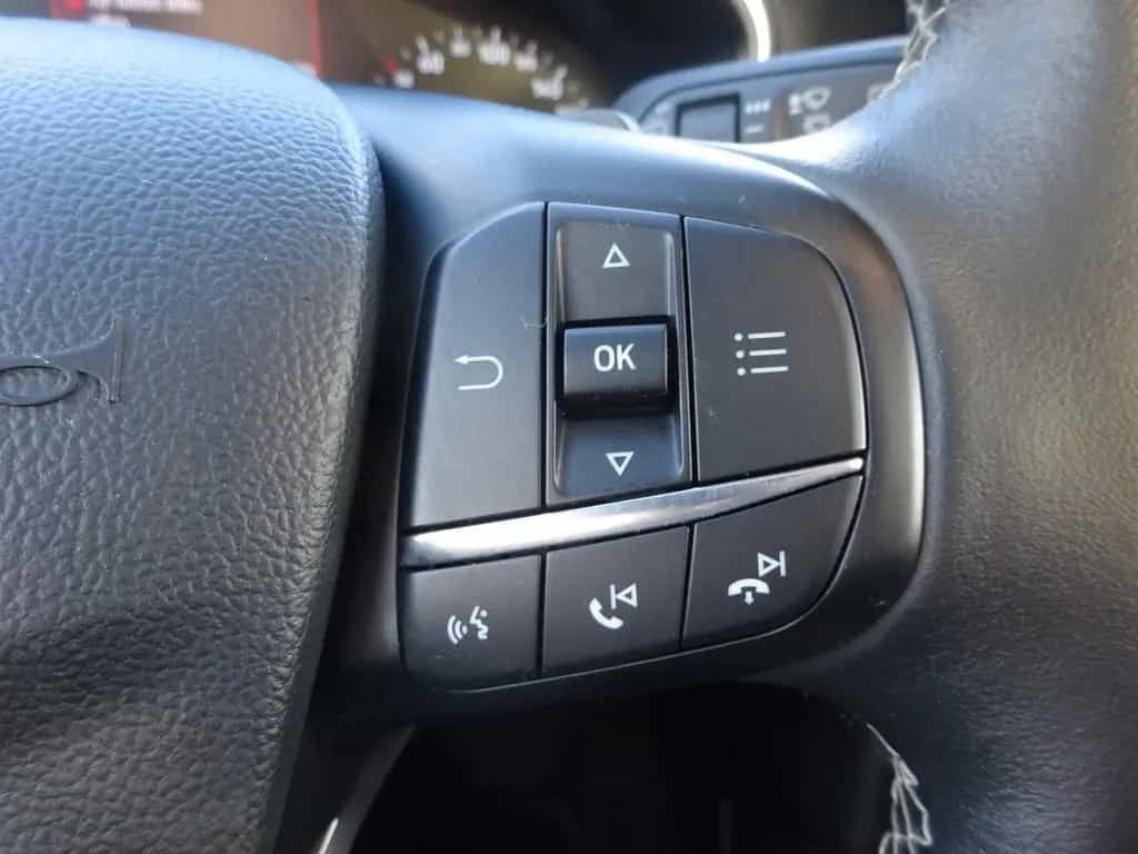 Ford Focus 150PS Autm. Vignale B&O Pano Navi LED 06/2018-photo-19