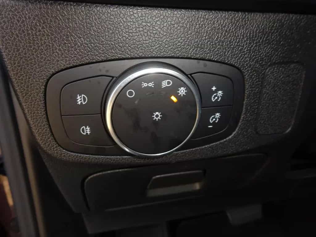 Ford Focus 150PS Autm. Vignale B&O Pano Navi LED 06/2018-photo-24