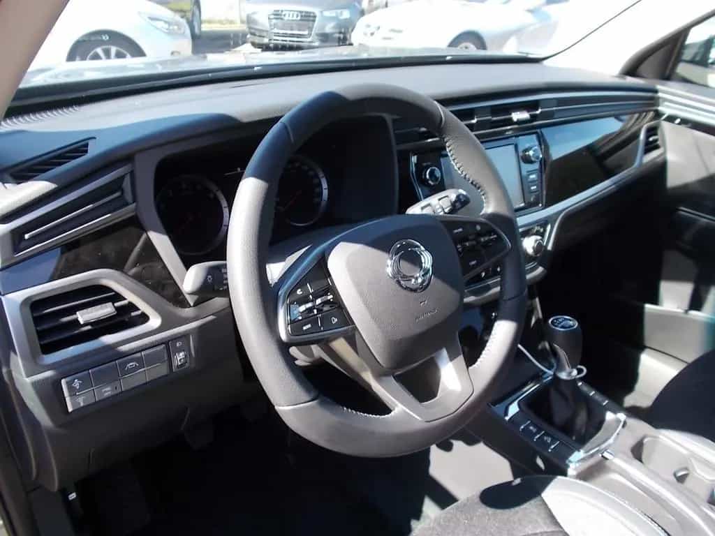 Ssangyong Korando Amber 1.5 T, 6-Gang SHZ Kamera PDC 01/2025-photo-13