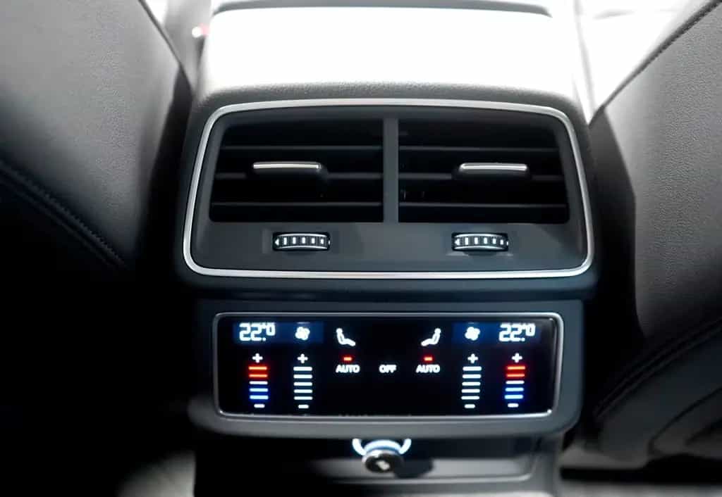 Audi A6 Avant 40 2.0 TDI *MATRIX*HUD*ACC*KAM*AHK*1.HD 09/2020-photo-28