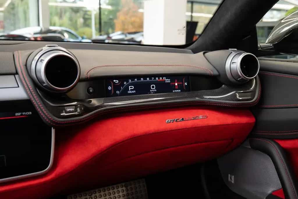 Ferrari GTC4 Lusso V12 /JBL/Camera/Lift 06/2018-photo-13
