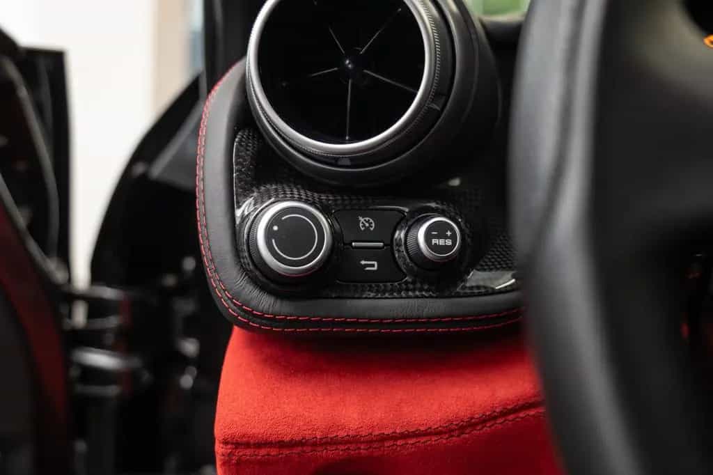 Ferrari GTC4 Lusso V12 /JBL/Camera/Lift 06/2018-photo-18