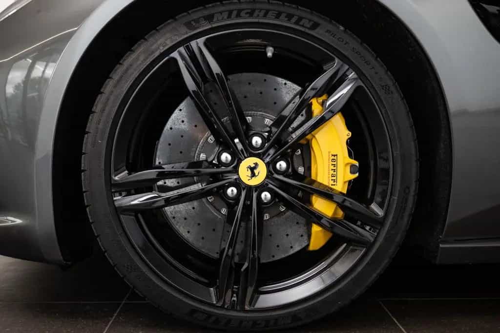Ferrari GTC4 Lusso V12 /JBL/Camera/Lift 06/2018-photo-24