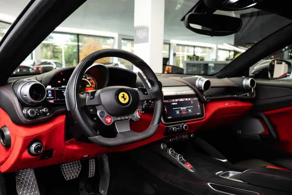 Ferrari GTC4 Lusso V12 /JBL/Camera/Lift 06/2018-photo-4